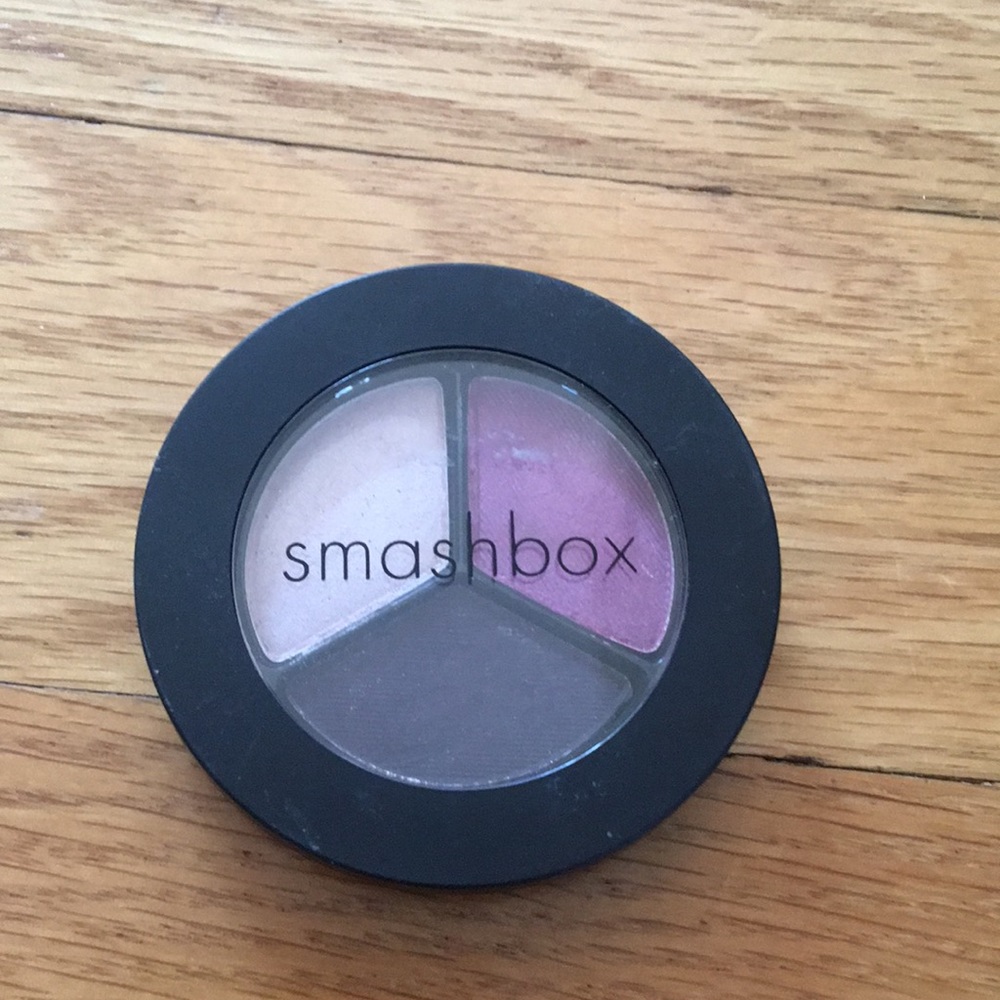 Smashbox eyeshadow trio